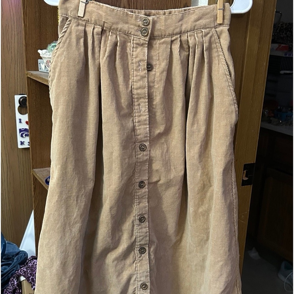 Women’s Corduroy Skirt. Tan Color. Button Down Front. Never Worn.